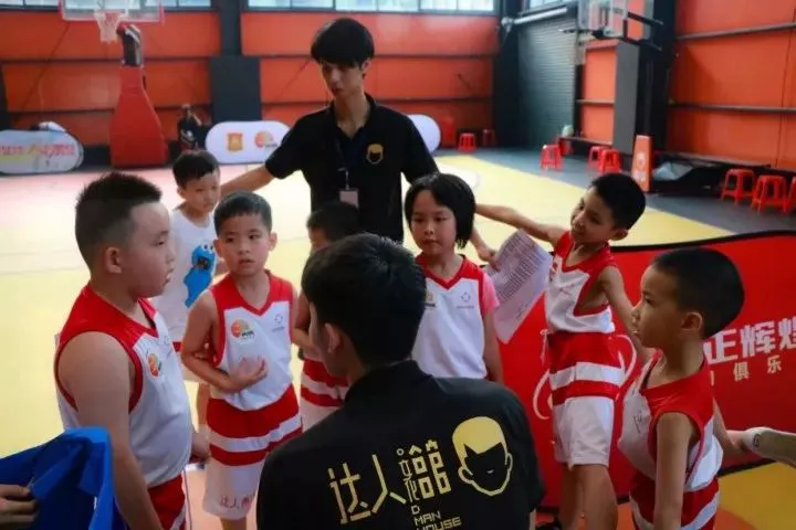 篮球体能趣味训练十法是什么_2